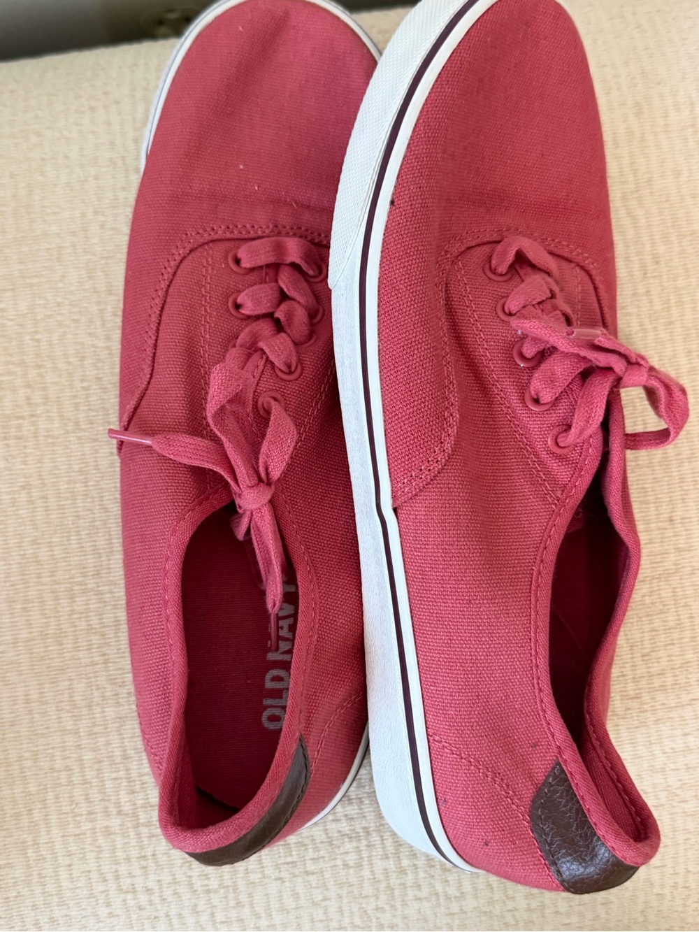 Old Navy men’s Cranberry Canvas Lace-Up Sneakers